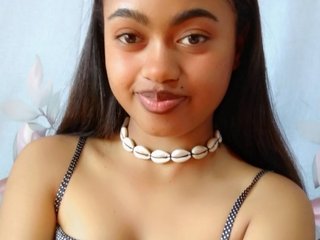 Erotinis vaizdo pokalbis Jarinah