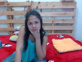 Nuotraukos jenifer-00 guys I'm new, come and support me ! naked goal and you show ass!