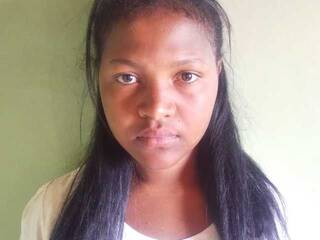 Erotinis vaizdo pokalbis Joellah