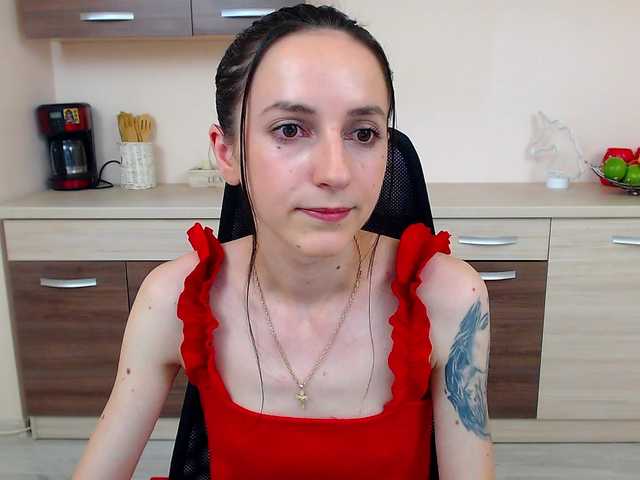 Transliacijos ekrano nuotraukos Julia-Jae