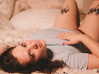 Erotinis vaizdo pokalbis JuliaGiez