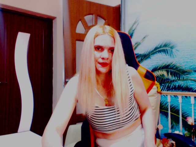 Nuotraukos juliahot32 hey guys, welcome here lets get fun ^