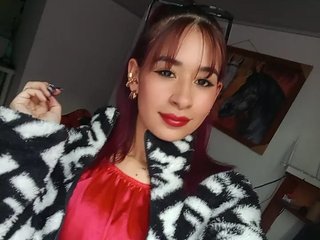 Erotinis vaizdo pokalbis juliethaevans