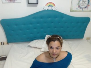 Nuotraukos julietroses1 10 members tip 10 tokens each, I get naked!