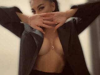 Erotinis vaizdo pokalbis JulieWerb