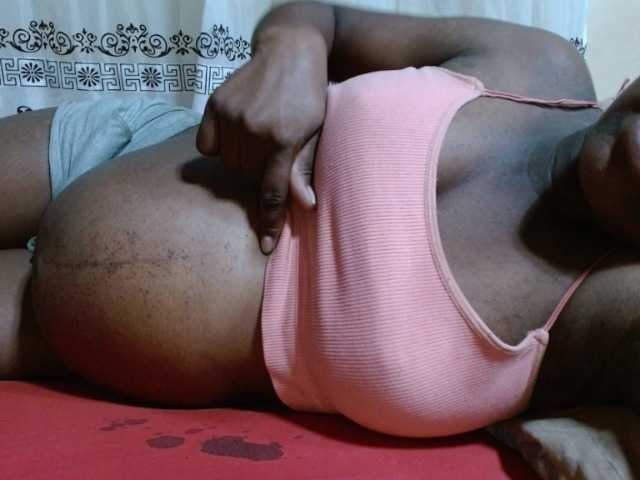Transliacijos ekrano nuotraukos JustHotLove
