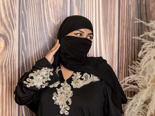 Erotinis vaizdo pokalbis Kadiraa