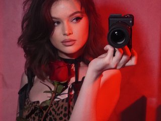 Erotinis vaizdo pokalbis Kadriaa