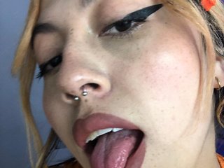 Erotinis vaizdo pokalbis Kaia-tay