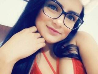 Erotinis vaizdo pokalbis kailee-olson