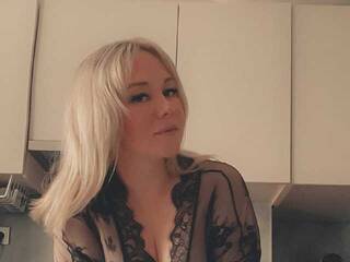 Erotinis vaizdo pokalbis kally-mess