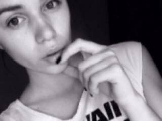 Erotinis vaizdo pokalbis kamilux