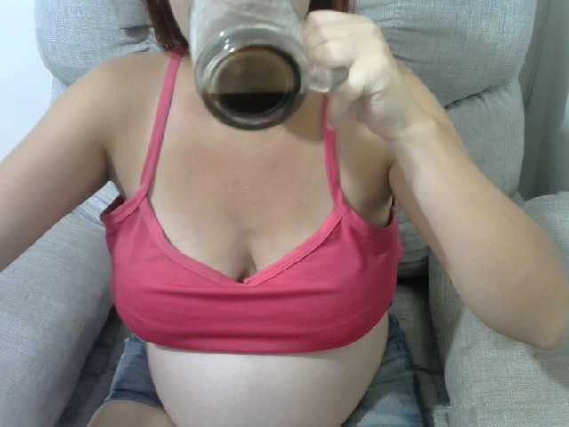 Nuotraukos Kamixsexx #squirt #milk #pregnant #analdeep #deeptrhoat #BDSM