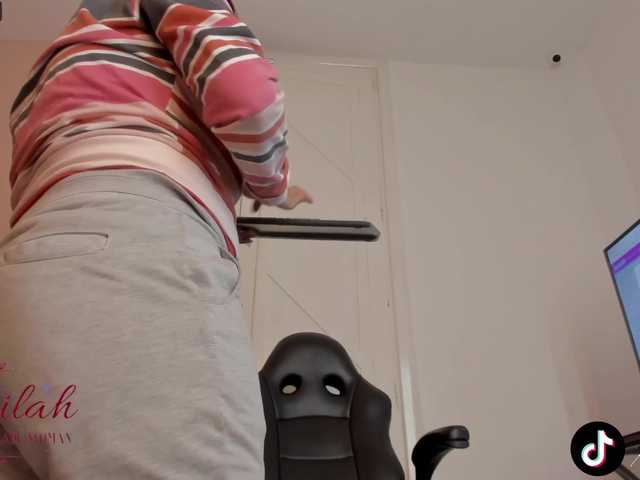 Nuotraukos Kammilah1 Help me squirt faster with 666Handjob video! Repeating Goal: MULTISquirtshow