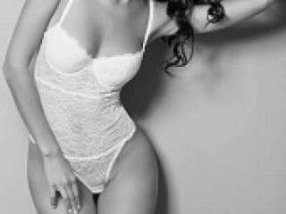 Erotinis vaizdo pokalbis kamyllaa