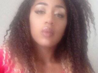 Erotinis vaizdo pokalbis KaraJewel