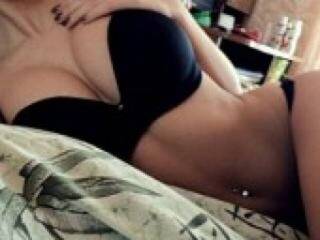 Erotinis vaizdo pokalbis kareglazkax