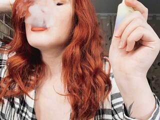 Erotinis vaizdo pokalbis KarenGardner