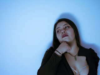 Erotinis vaizdo pokalbis kariinna