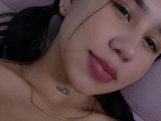 Erotinis vaizdo pokalbis Karinaa