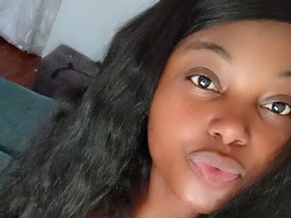 Erotinis vaizdo pokalbis Karinla