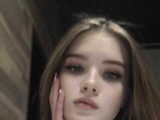 Erotinis vaizdo pokalbis Karinochka007