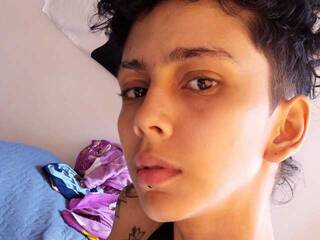 Erotinis vaizdo pokalbis Karla98