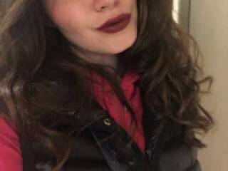 Erotinis vaizdo pokalbis karmelllita