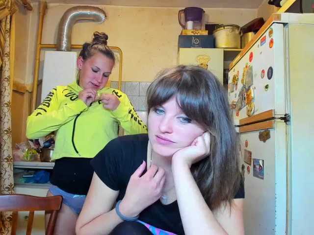 Transliacijos ekrano nuotraukos SEX-THREESOME