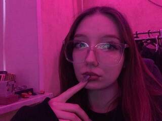 Erotinis vaizdo pokalbis KarolineZarro