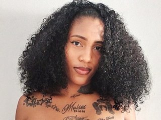 Erotinis vaizdo pokalbis Kasandra-Price