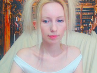 Nuotraukos KassiaDinn lovens on!!!! 100 titts; 200 naked; add friend 50; play with toy and in roleply in pvt!!!