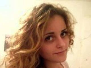 Erotinis vaizdo pokalbis kataley