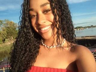 Erotinis vaizdo pokalbis kataleyaruiz