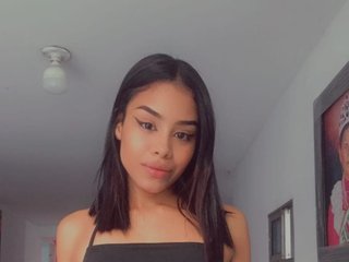 Erotinis vaizdo pokalbis Katalleiah