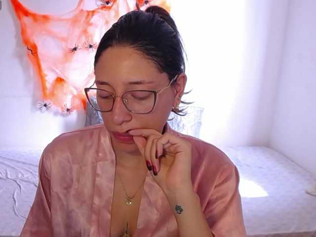 Nuotraukos Carla-Palmer @total Sexy SLIM Girl Want To Play With My WET Pussy U Want? @sofar #fit #bigass #smalltits #latina #young #skinny @remain Help Me ♥♥