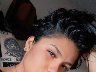 Erotinis vaizdo pokalbis katherin-doll