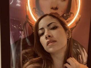 Erotinis vaizdo pokalbis kathy-monroe