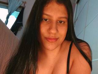 Erotinis vaizdo pokalbis katieliins