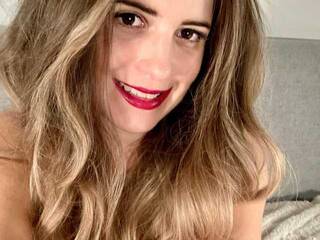 Erotinis vaizdo pokalbis KatiesSecrets