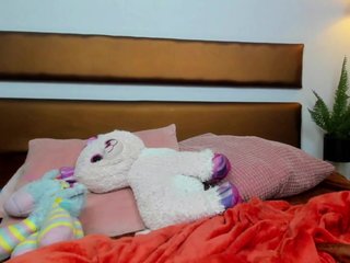 Erotinis vaizdo pokalbis AlexissNight