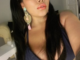 Erotinis vaizdo pokalbis Katrindaniels