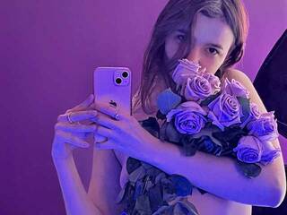 Erotinis vaizdo pokalbis Kattitoffy