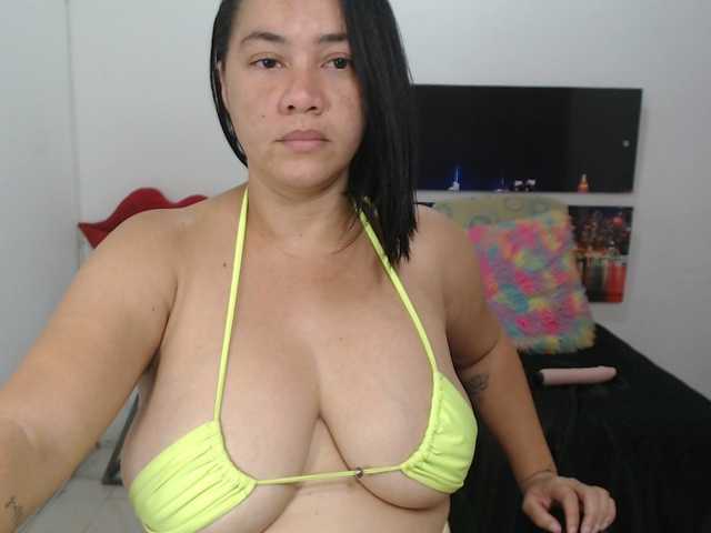 Nuotraukos kattyCurtys BEST BOOBS ONLINE!- BOOBJOB at 300 tips- RIDE at Goal // SHARE CAM IS ON!- PVT IS ON!