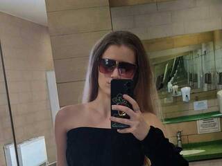 Erotinis vaizdo pokalbis KatyaRose