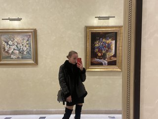 Erotinis vaizdo pokalbis Kay-Lally