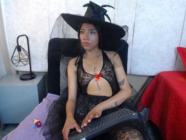 Transliacijos ekrano nuotraukos Keily-Foxxy