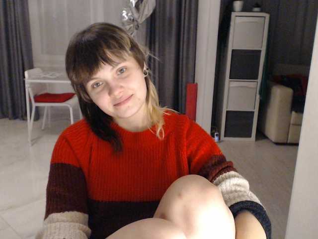 Nuotraukos KellyDream Hi, Lovense works from 2 tc and I also ask you not to drop tips in private messages)