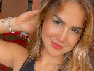 Erotinis vaizdo pokalbis KemilF