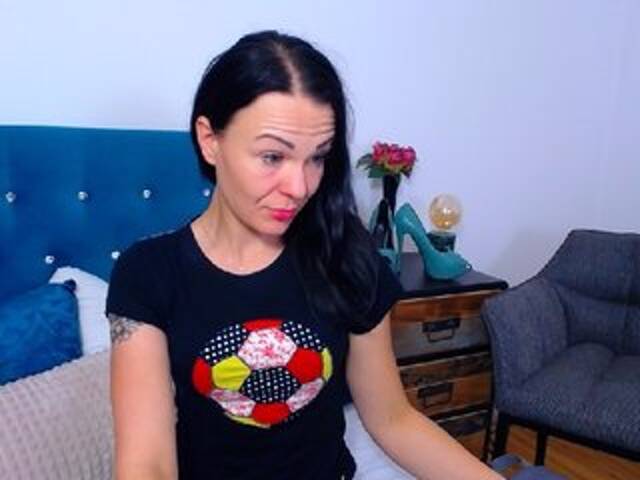 Transliacijos ekrano nuotraukos KendallLUXE